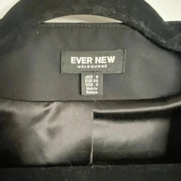 Ever New - Black Fitted Blazer - US2 - perfect for the office dress up some Jean - Picture 6 of 8